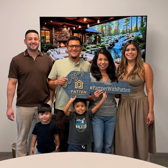 A closing day with clients and their family